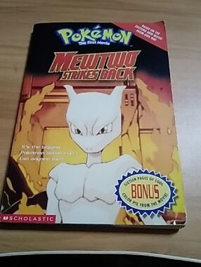 Scholastic Pokémon Mewtwo Strikes Back - White, Yellow, Red Cover